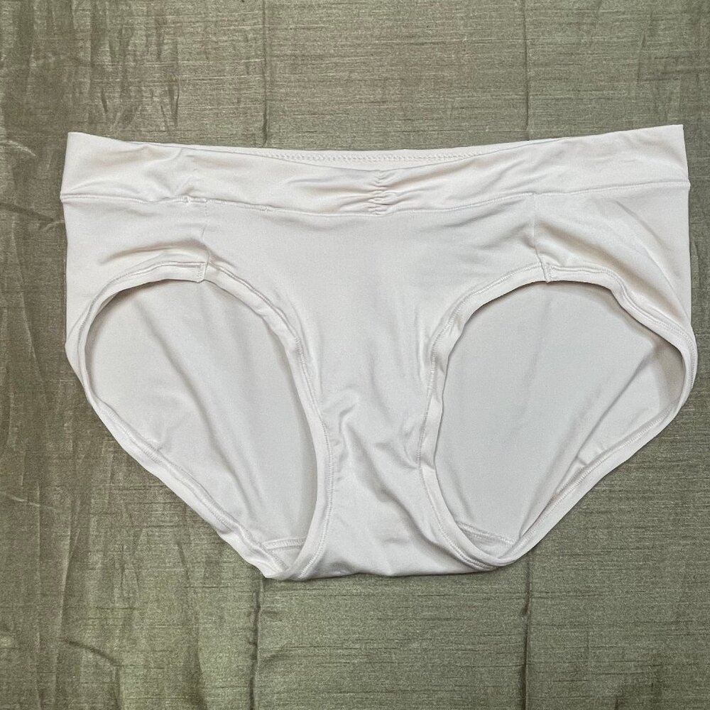 Maidenform Everyday Luxe Bikini Panties M/6 DM3TBK Cream/Nude NWOT